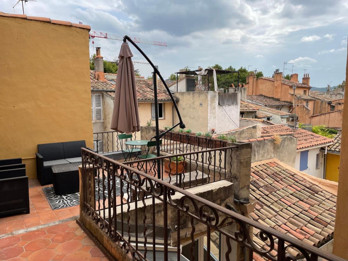Une Terrasse Sur Les Toits Aix-en-Provence Exteriér fotografie